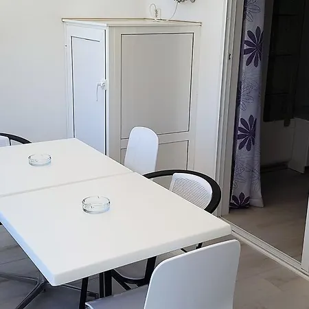 Frank Island Village Apartment